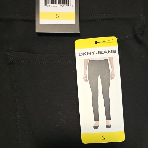 DKNY Women's Black Jeggings - Picture 3 of 5